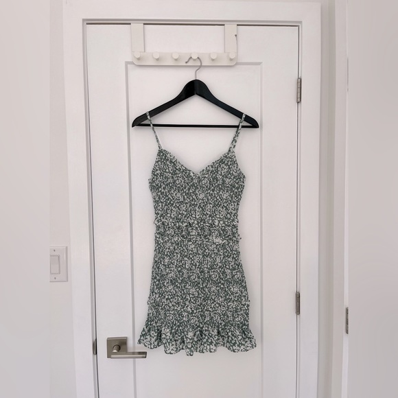 Abercrombie and Fitch mini floral dress size small - Picture 1 of 3